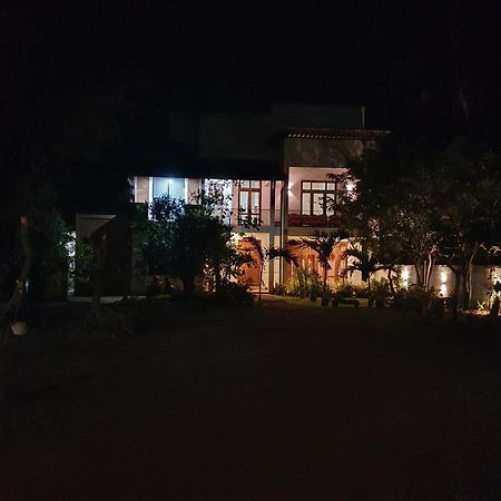 Ruwinsons Canal Garden Anuradhapura Exterior photo