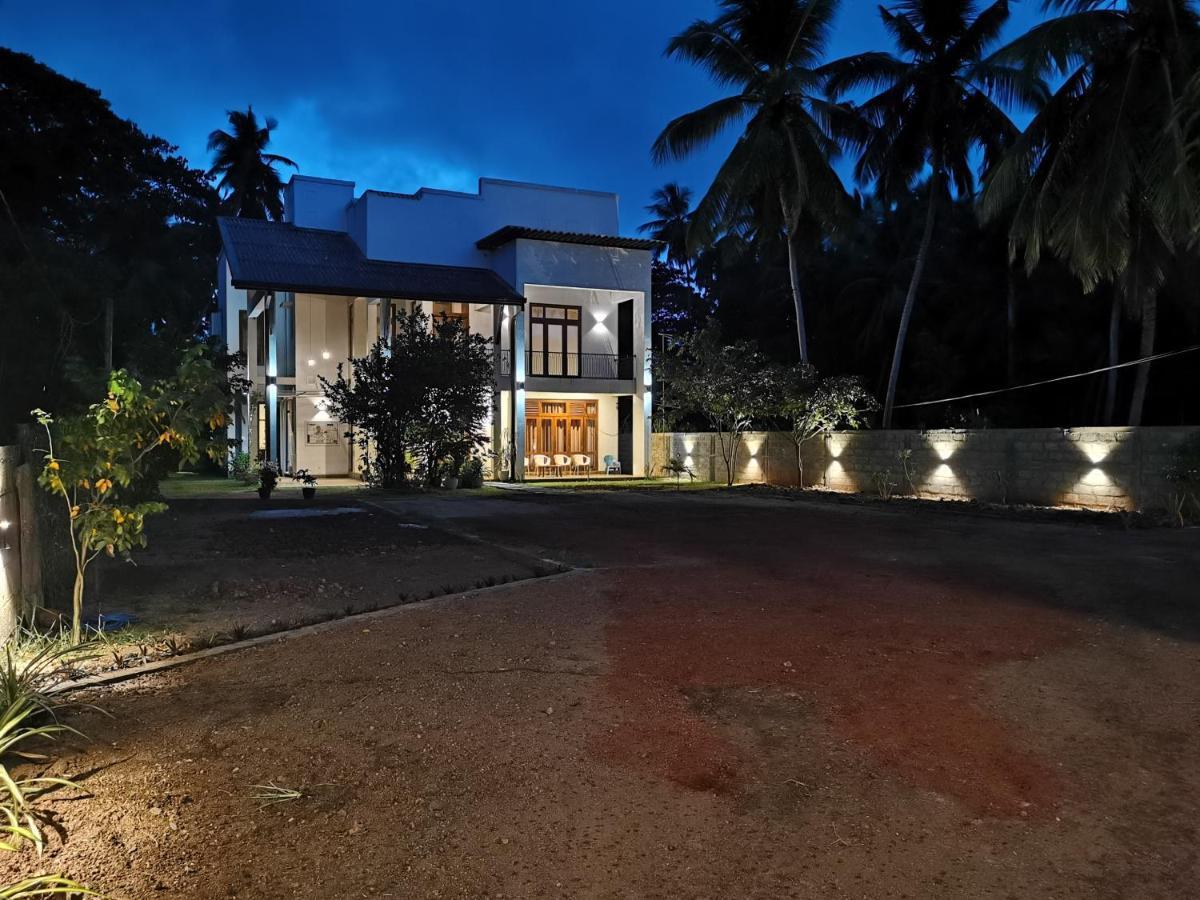 Ruwinsons Canal Garden Anuradhapura Exterior photo