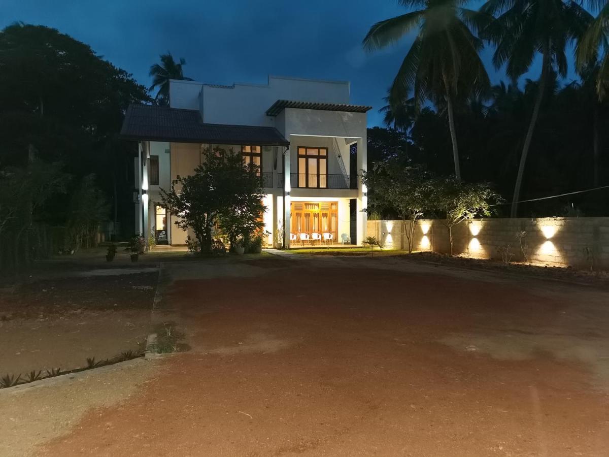 Ruwinsons Canal Garden Anuradhapura Exterior photo